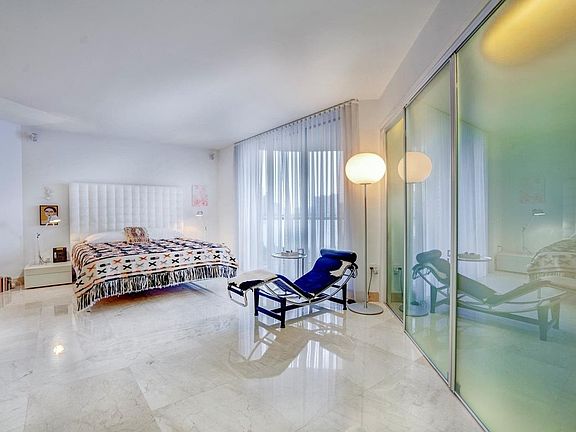 4th image of 4000 Island Blvd #Penthouse 1