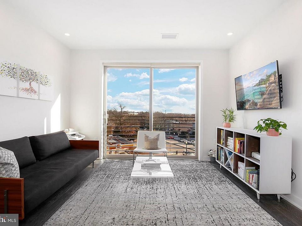 1st image of 1350 Maryland Ave NE #312