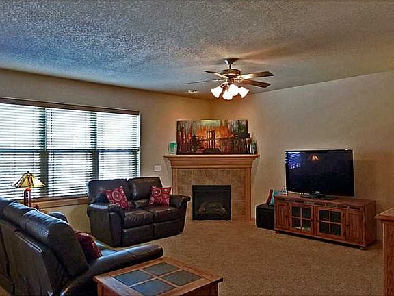 5th image of 1301 Nicholas Ln