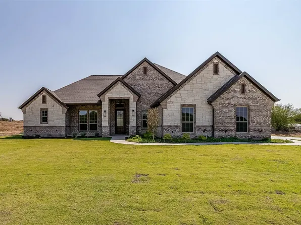 181 Briar Patch Rd, Azle, TX 76020