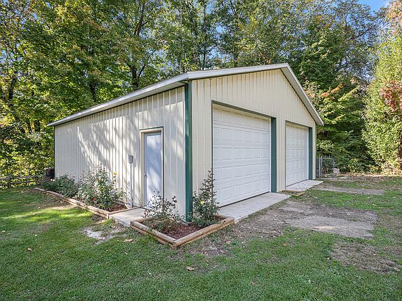 4th image of 3486 Harbor Acres Dr