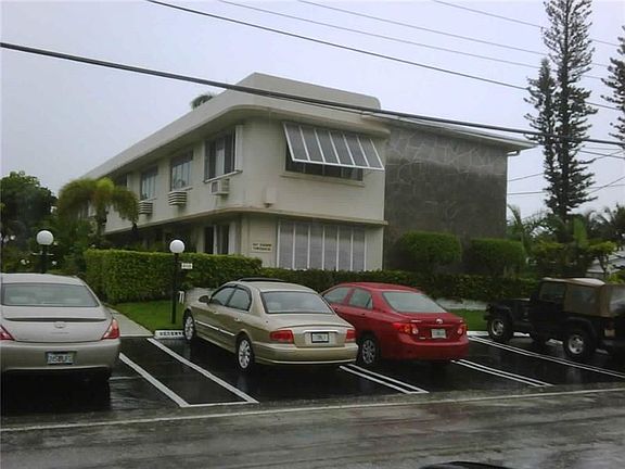 5th image of 9720 W Bay Harbor Dr APT 3