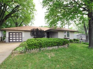 12626 Fee Fee Rd, Saint Louis, MO 63146