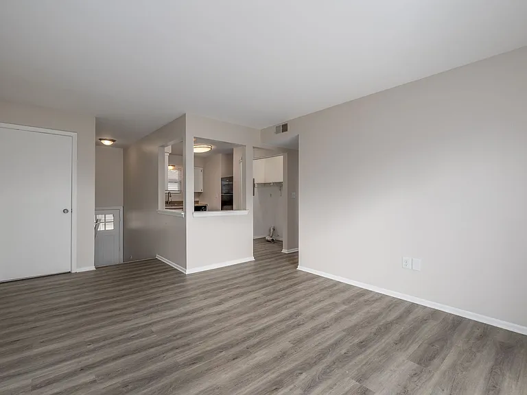 Parkville Place Apartments — Photo 9