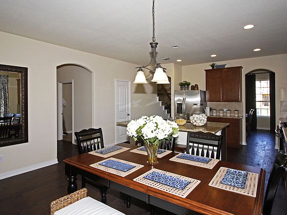 Spacious and open breakfast nook