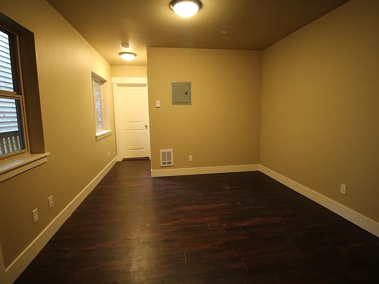 1617 Southlane Apartments — Photo 13
