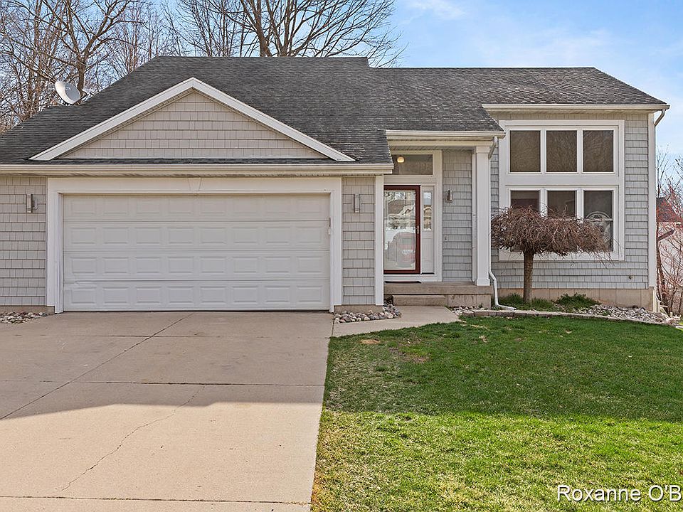1st image of 5848 Grand Oaks Dr NE
