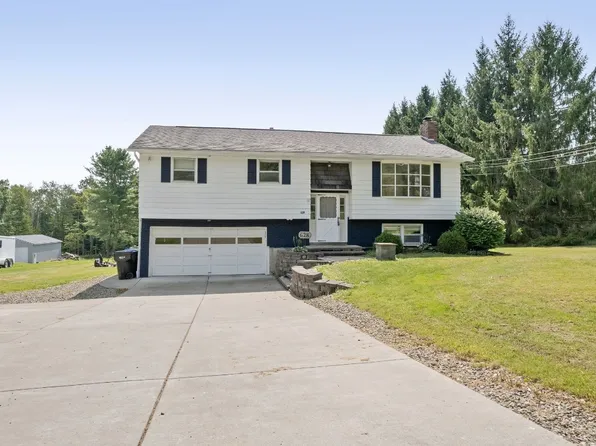 628 Pollard Hill Rd, Johnson City, NY 13790