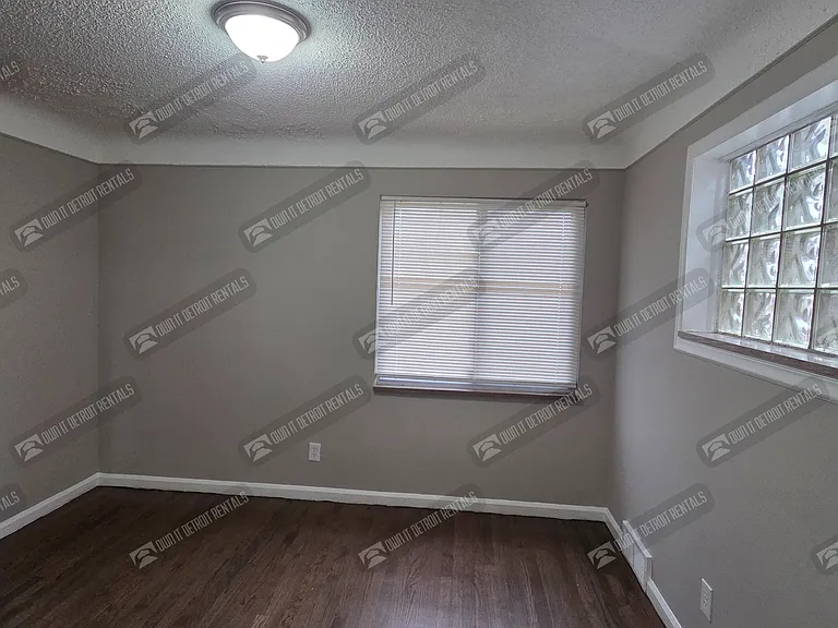 15039 Eastburn St — Photo 8