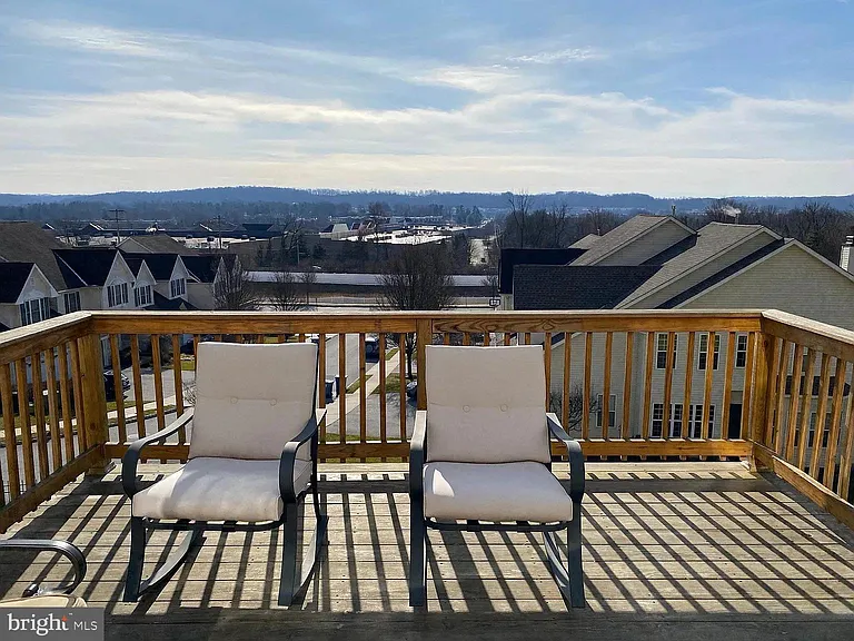 138 Madison Way — Photo 12