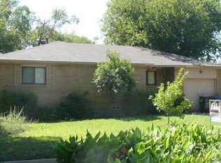 832 Colgate Dr, Lancaster, TX 75134