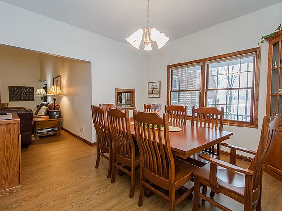 4th image of 4278 Barry Dr