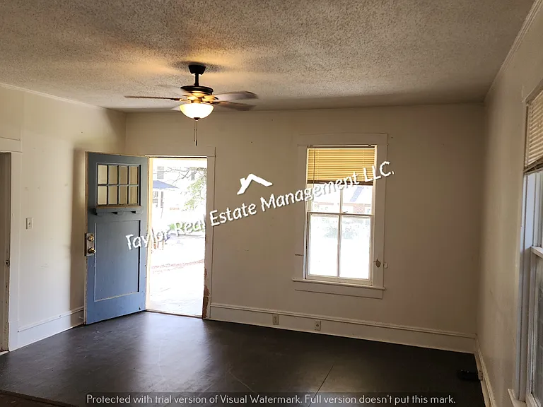 728 Kendrick St — Photo 4