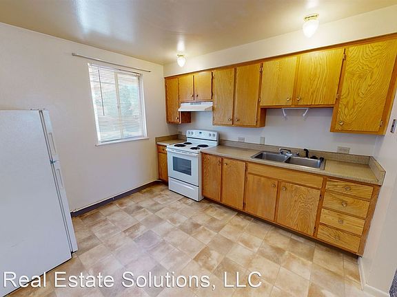 4th image of 405 S 26th St #14