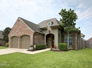 214 Country Park Dr, Youngsville, LA 70592