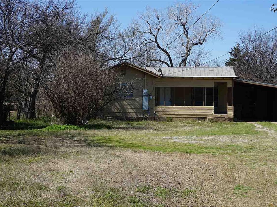 1st image of 1028 Crescent Ln