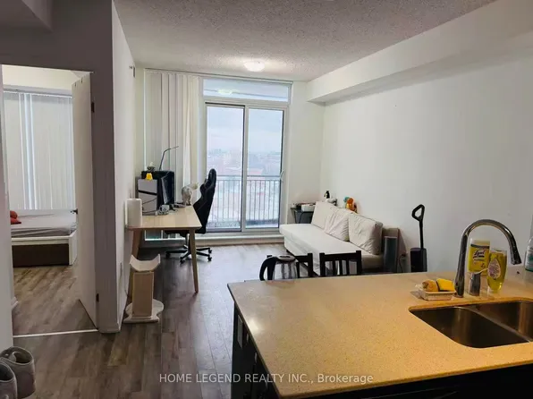 800 Lawrence Ave W #815, Toronto, ON M6A 0B1