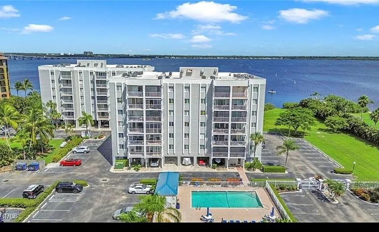 2875 Palm Beach Blvd #206 — Photo 1
