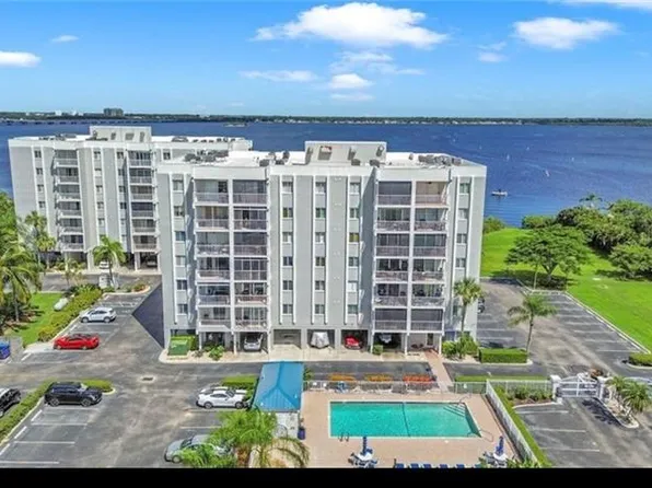 2875 Palm Beach Blvd #206, Fort Myers, FL 33916