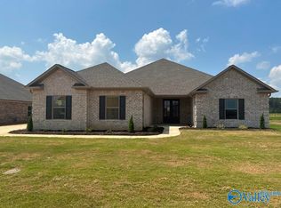 26103 Woodfield Dr, Athens, AL 35613