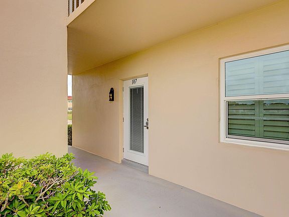 3rd image of 30 Pine Arbor Lane #107