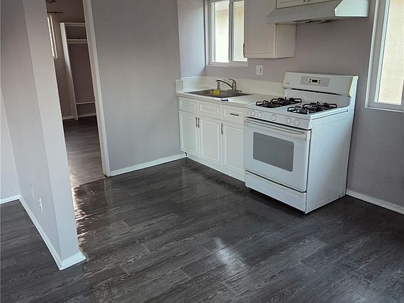 5th image of 2665 Rosedale Ave