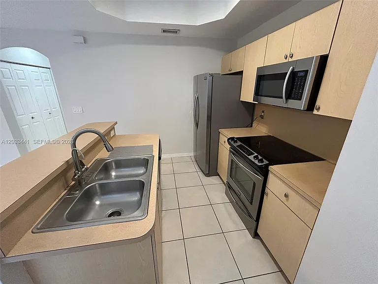 4961 Leeward Ln #3102 — Photo 5