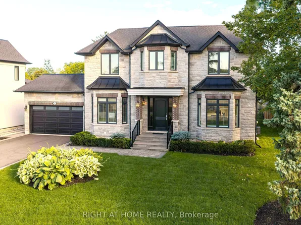 1410 Stanbury Rd, Oakville, ON L6L 2J6