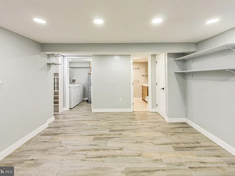5008 6th Pl NE — Photo 15