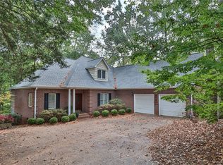 150 Prathers Lake Dr, Auburn, AL 36830