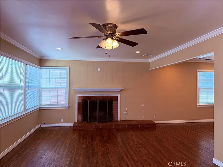 1447 S Valley Center Ave — Photo 5