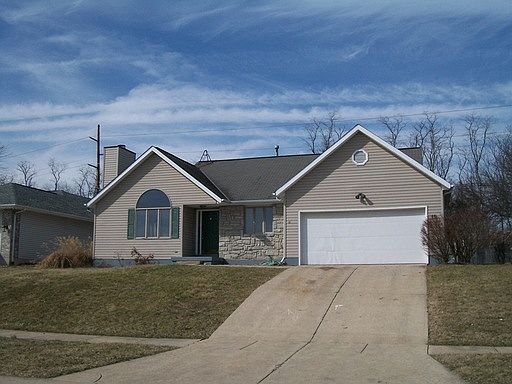 1st image of 19 Thornhill Dr
