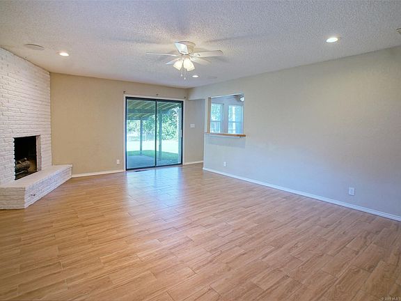 5th image of 1614 S 118th Ave E