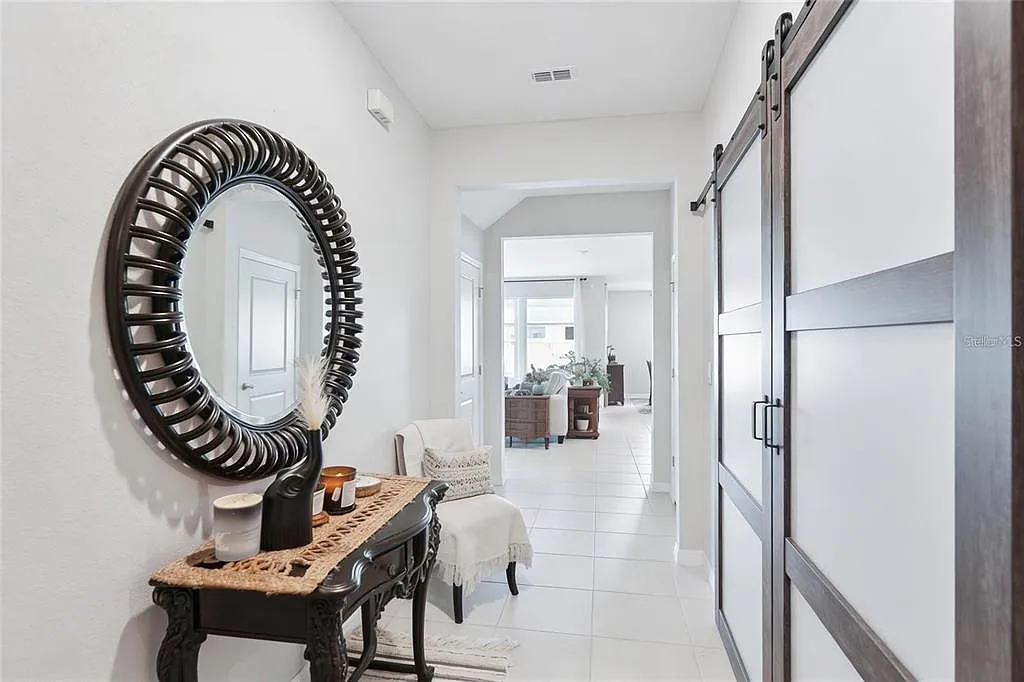 4 bed, 3.5 bath, 3316 sqft, $3,950 — Photo 3