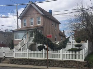 368 Clove Rd, Staten Island, NY 10310