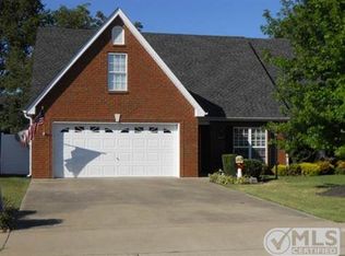 1041 Woodline Cir, Murfreesboro, TN 37128