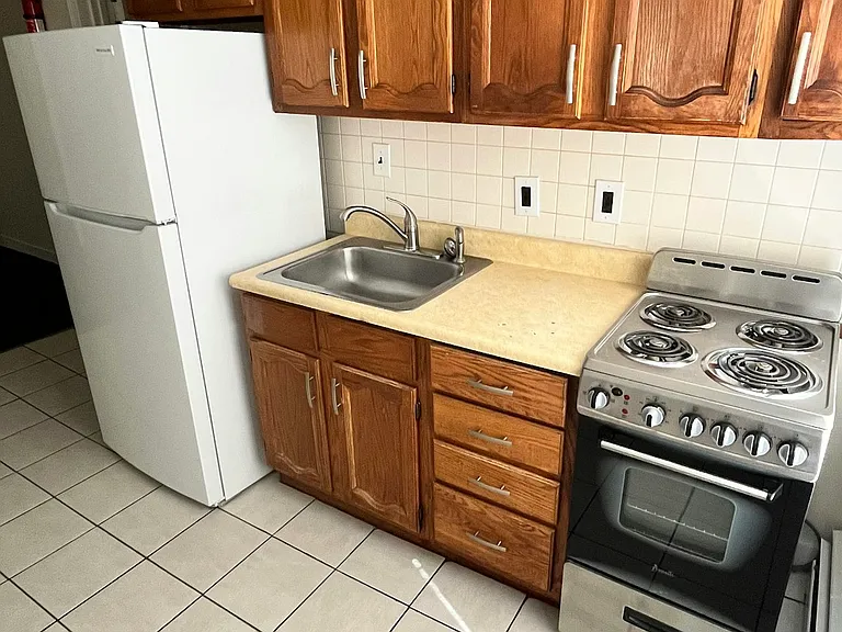 48 Main St #23 — Photo 2
