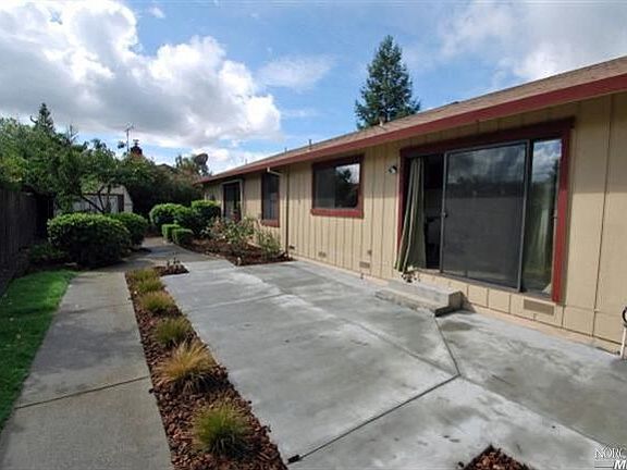 3rd image of 670 Barrachi Way
