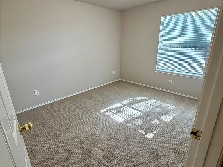 3715 Lindenfield Dr — Photo 22