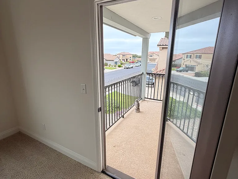 327 Las Flores Dr — Photo 17