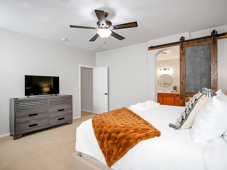 3109 W Via De Pedro Miguel — Photo 13