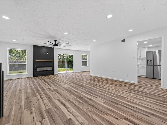 4th image of 6107 Fuller St