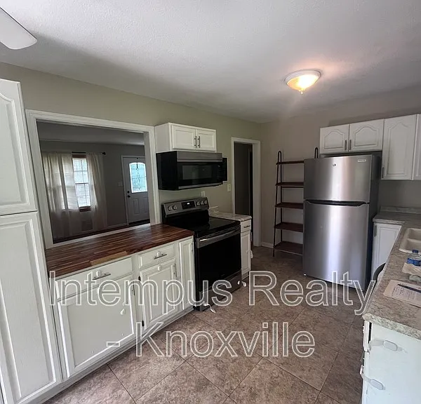 7931 W Cliff Dr — Photo 6