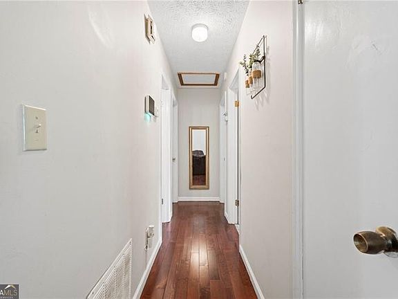 5th image of 5385 Garvey Dr