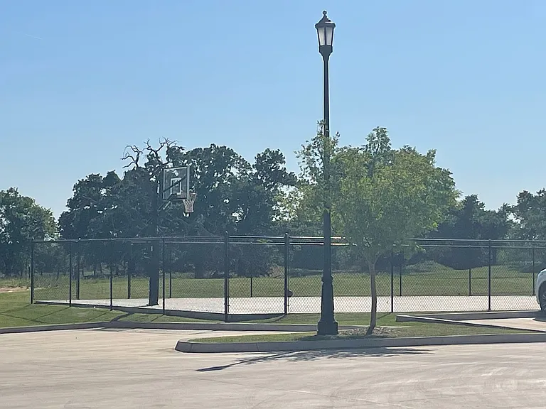2916 Cypress Springs Blvd — Photo 23