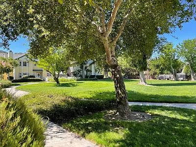 3 bed, 1478 sqft, $3,500 — Photo 2