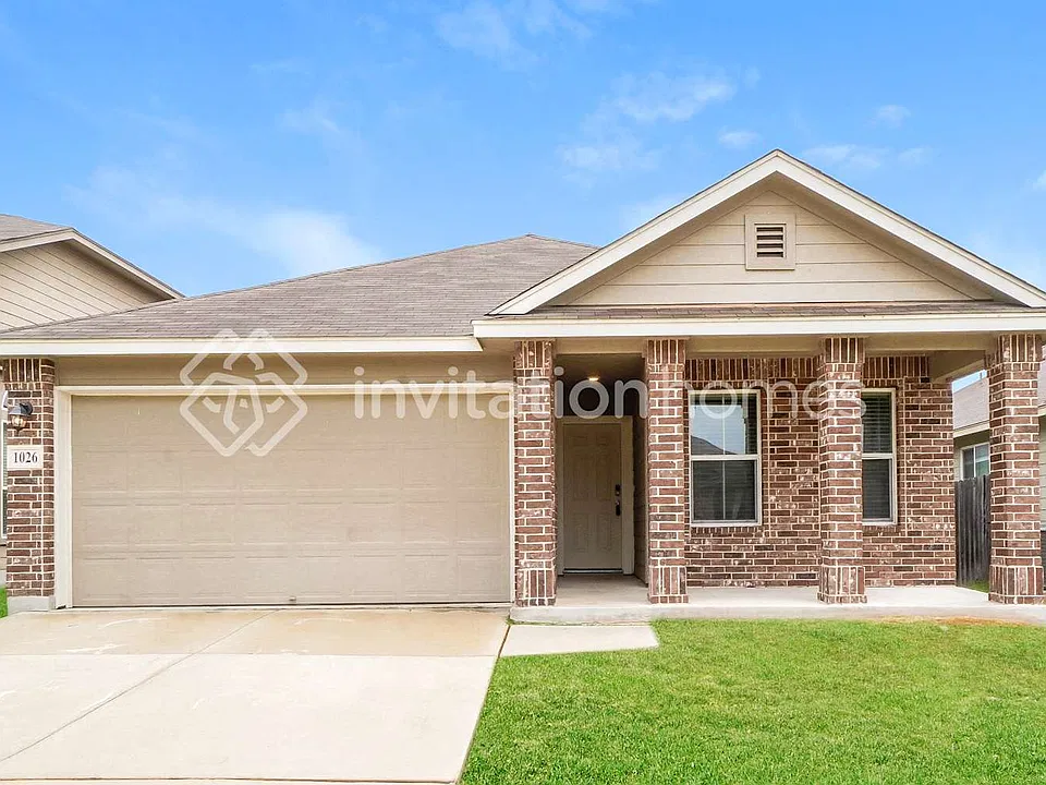 1026 Lauren St