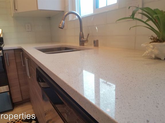 2nd image of 4073 Gresham St APT 2