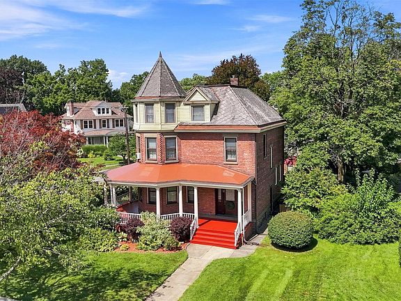5th image of 349 Albany Avenue