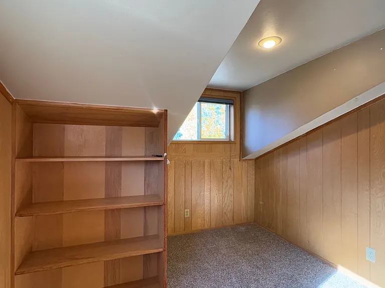 1001 N Brooklane St — Photo 43
